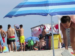 hot-bikini-teens-thong-topless-voyeur-spy-beach