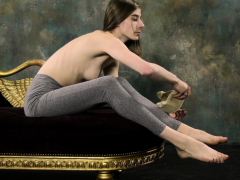 super-hot-naked-gymnastics-with-klara-lookova